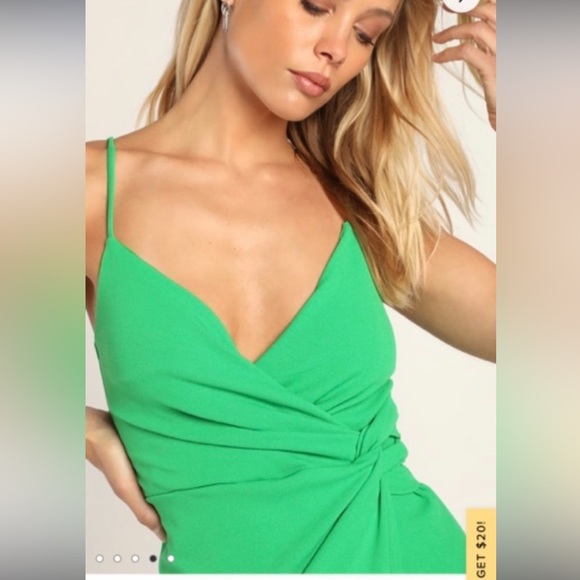 Lulu’s Twist Front Dress Small NWOT 💚 - Picture 2 of 6